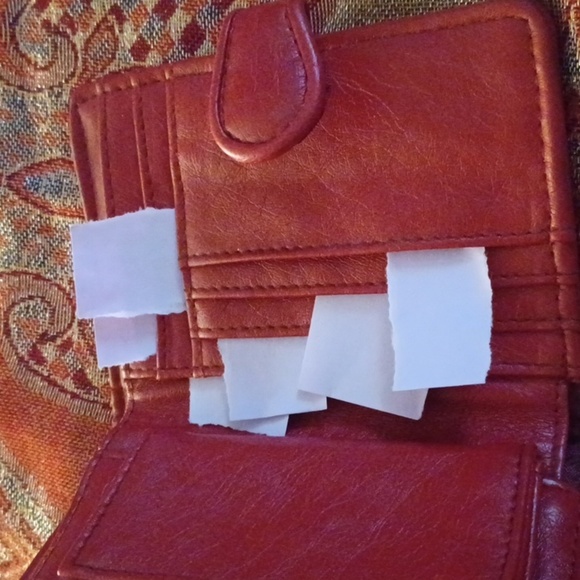 GUC Cute Old Navy Heart Quilted Wallet - Picture 6 of 11